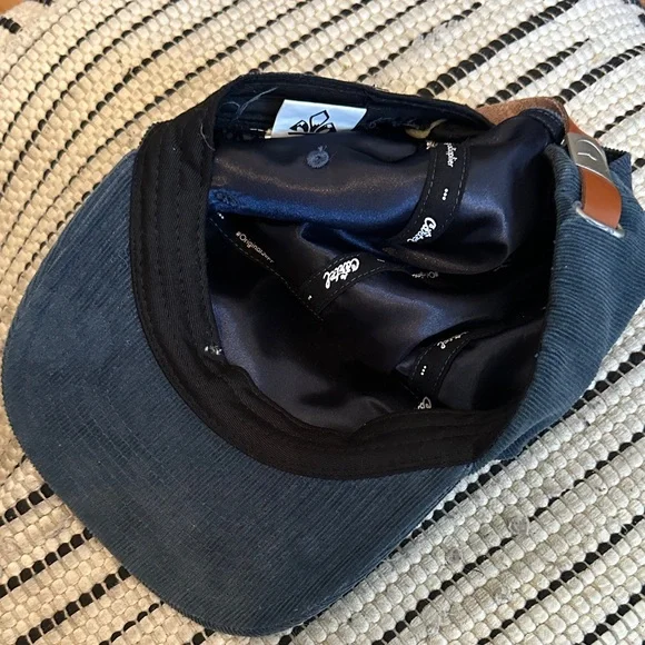 Blue Cap - Picture 7 of 11